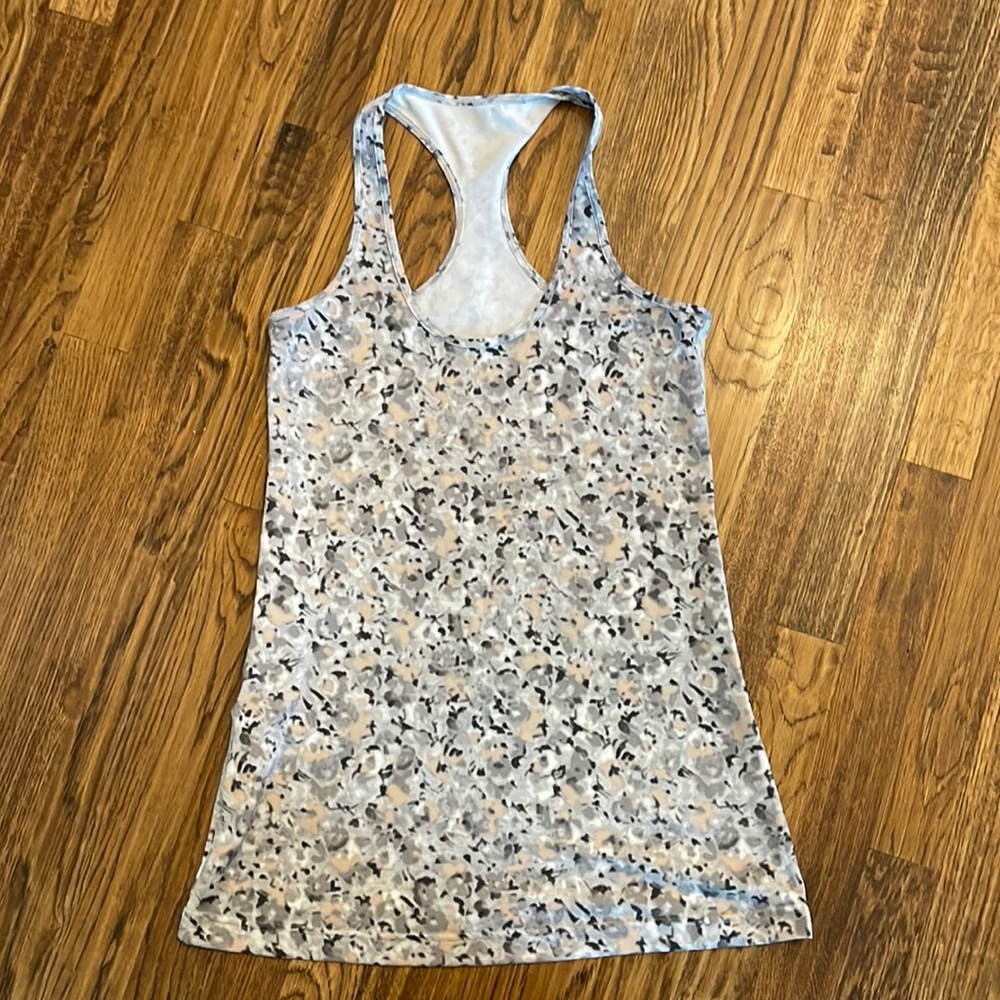 LULULEMON Cool Racerback size 8